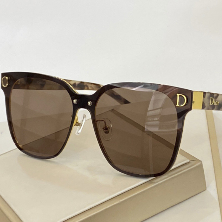 Солнцезащитные очки Dior