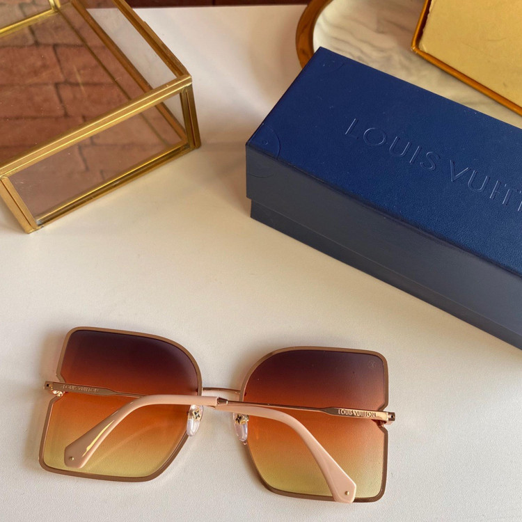 Sunglasses Louis Vuitton Z1307