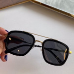 Солнцезащитные очки HUGO BOSS B0568S
