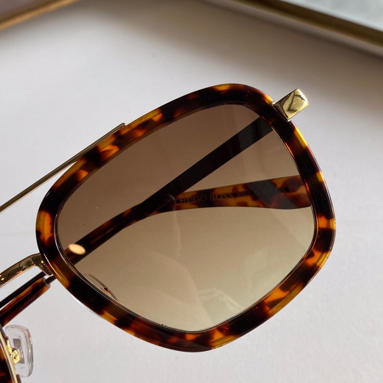 Солнцезащитные очки HUGO BOSS B0568S