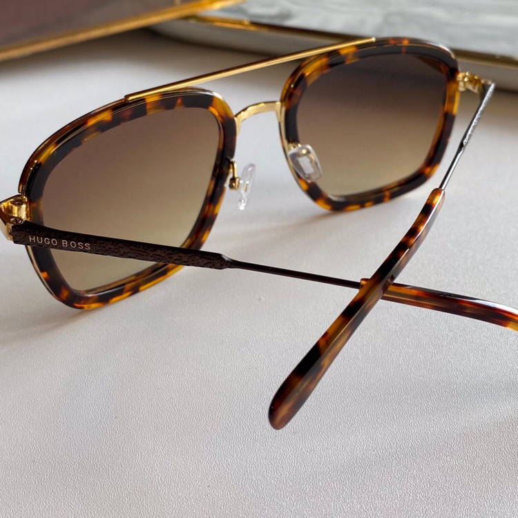 Солнцезащитные очки HUGO BOSS B0568S