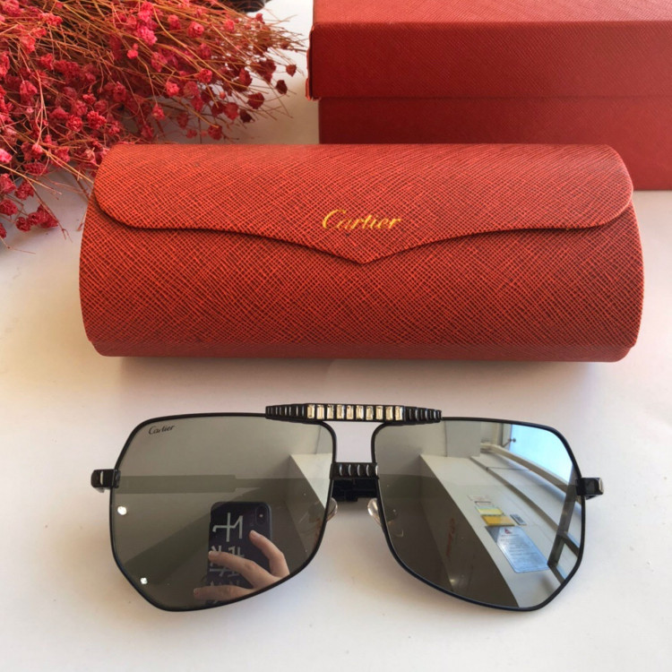 Солнцезащитные очки Cartier CA6042