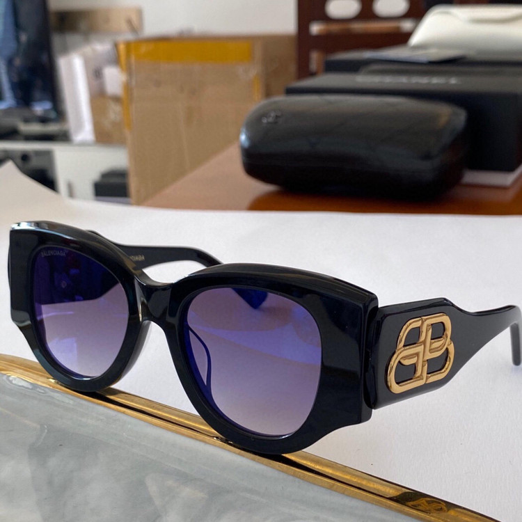 Sunglasses Balenciaga BB0070S
