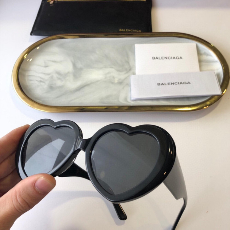 Солнцезащитные очки Balenciaga BB0788S