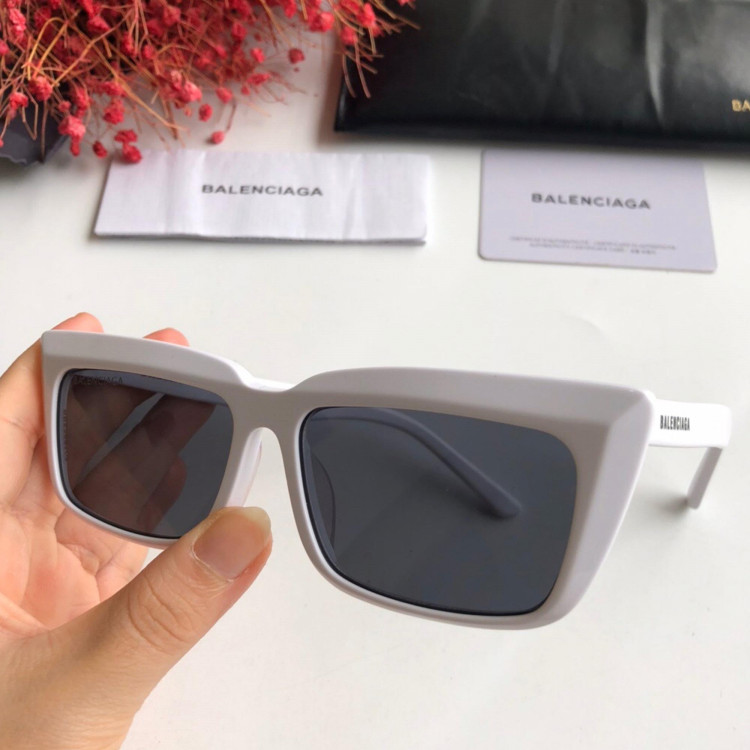 Sunglasses Balenciaga BB0047