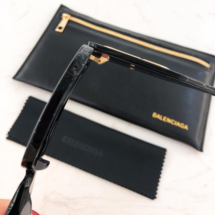 Sunglasses Balenciaga BB0069S