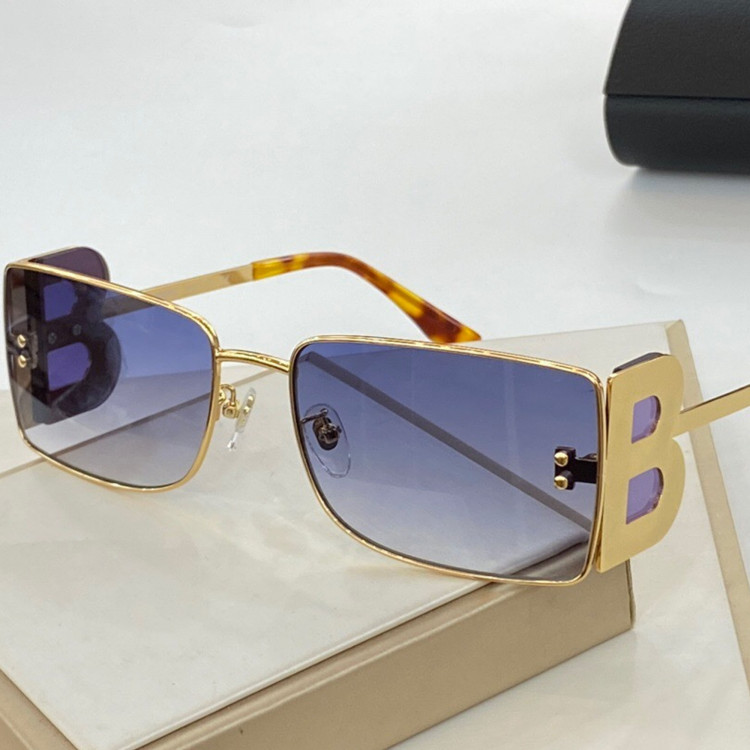Солнцезащитные очки Burberry  BE3110