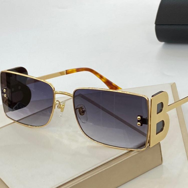 Солнцезащитные очки Burberry  BE3110
