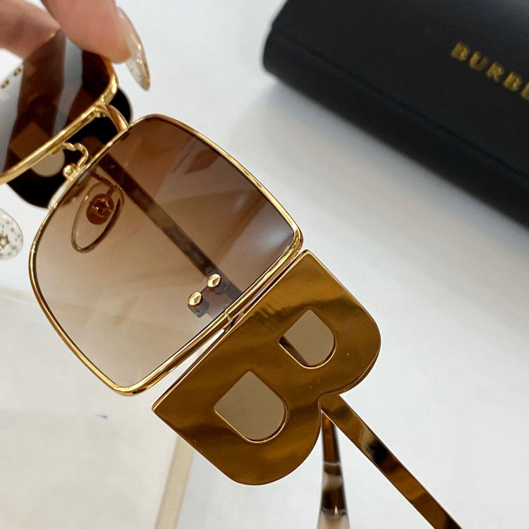 Солнцезащитные очки Burberry  BE3110