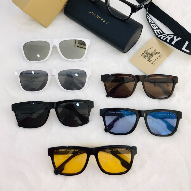 Sunglasses Burberry BE4293