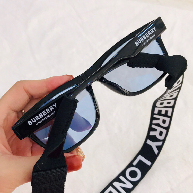 Sunglasses Burberry BE4293