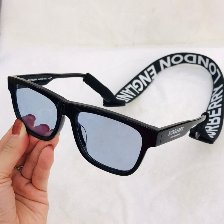 Sunglasses Burberry BE4293