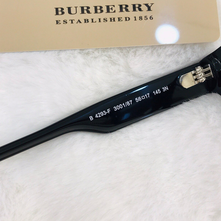 Sunglasses Burberry BE4293