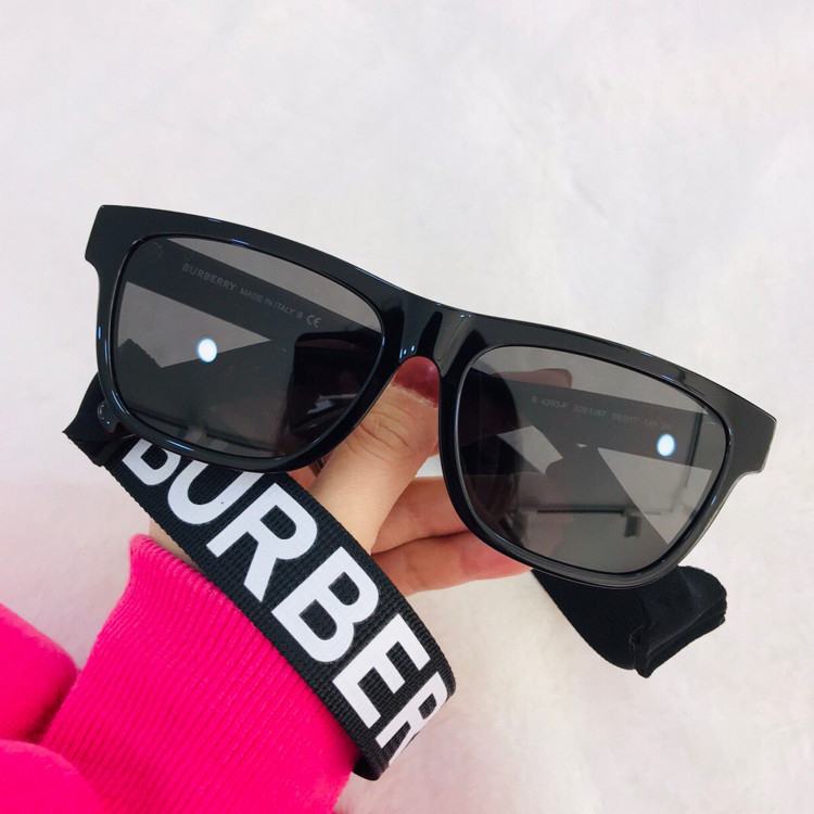 Sunglasses Burberry BE4293
