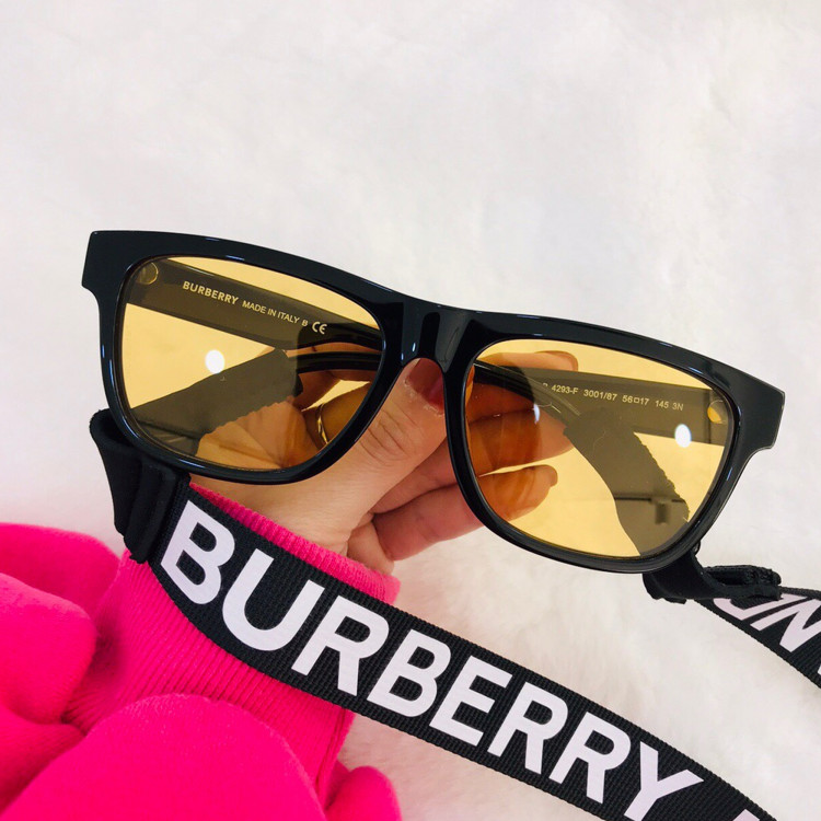 Sunglasses Burberry BE4293