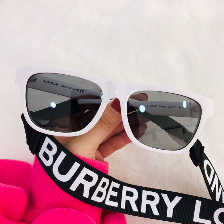 Sunglasses Burberry BE4293