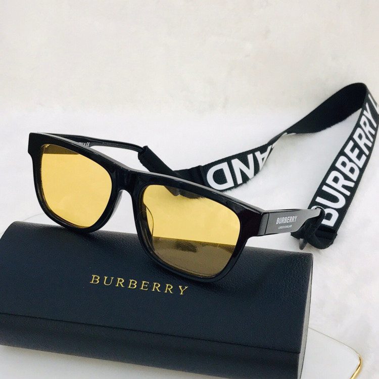 Sunglasses Burberry BE4293