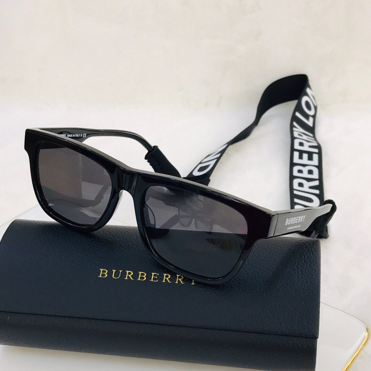 Sunglasses Burberry BE4293
