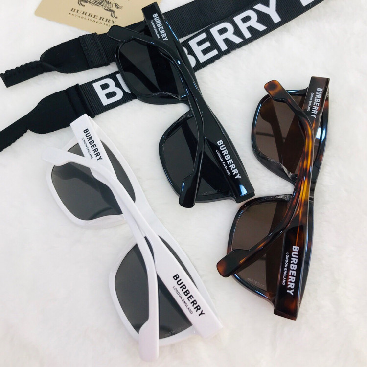 Sunglasses Burberry BE4293