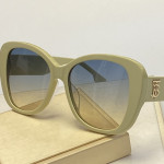 Солнцезащитные очки Burberry BE4318