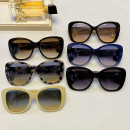 Солнцезащитные очки Burberry BE4318