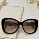 Солнцезащитные очки Burberry BE4318