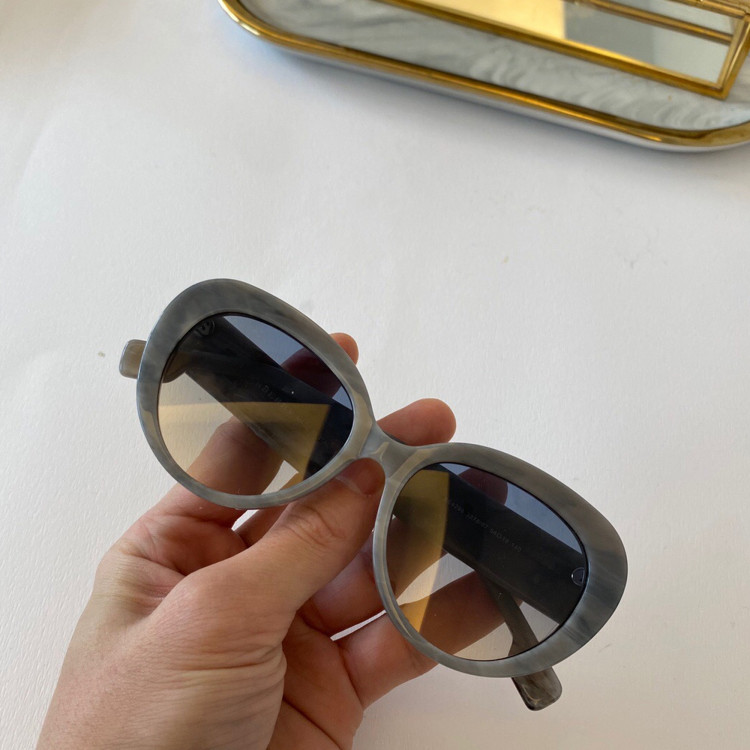 Sunglasses Burberry BE4298