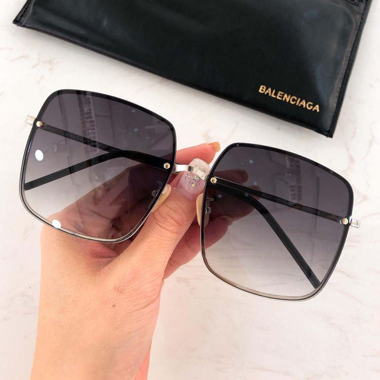Солнцезащитные очки Balenciaga B223