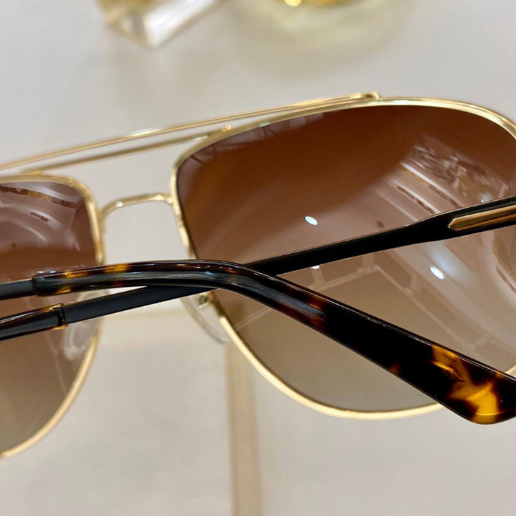 Солнцезащитные очки Tom Ford TF0496