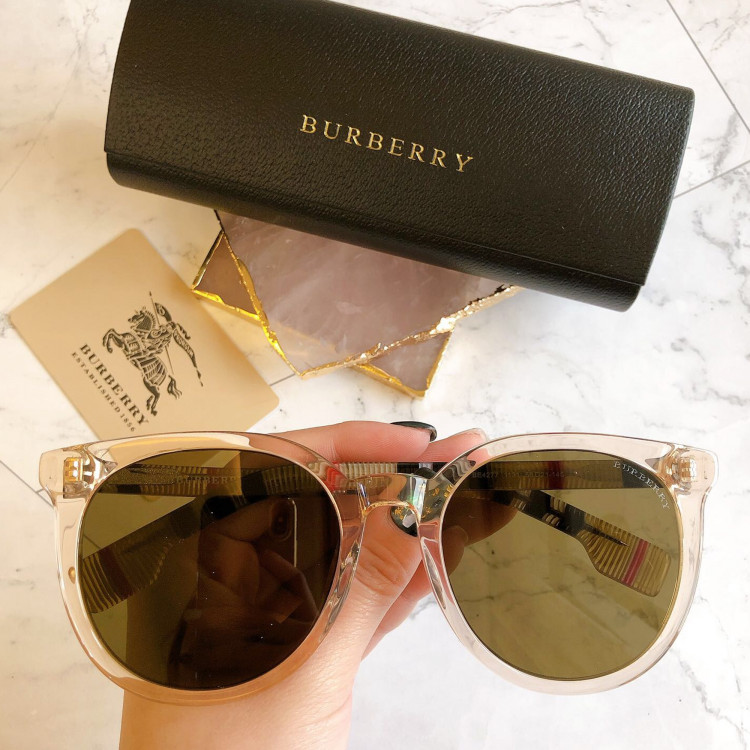 Sunglasses Burberry BE4277