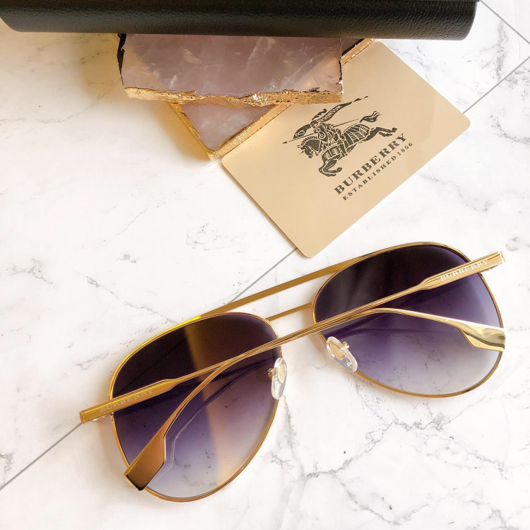 Sunglasses Burberry BE4282