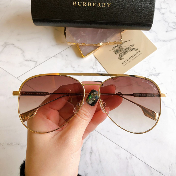 Sunglasses Burberry BE4282