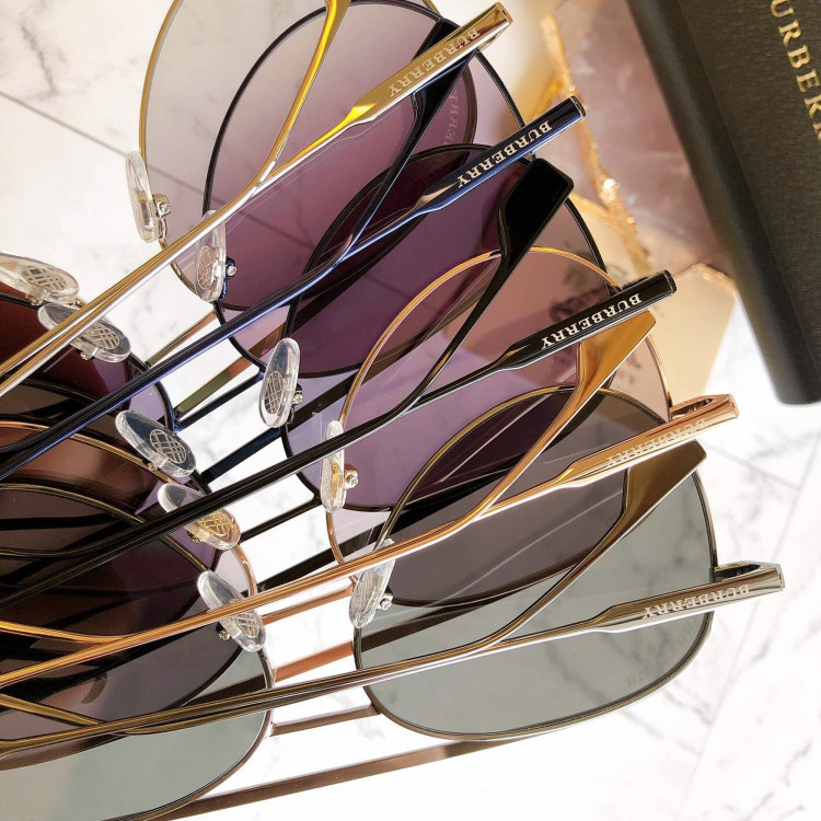 Sunglasses Burberry BE4282