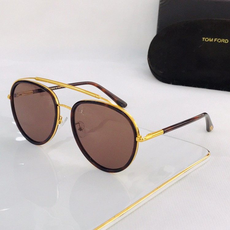 Sunglasses Tom Ford FT0748