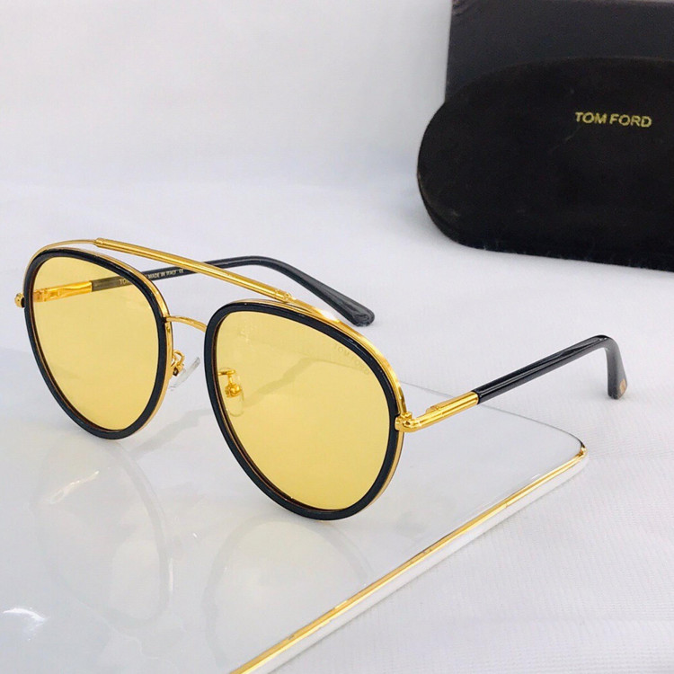 Sunglasses Tom Ford FT0748
