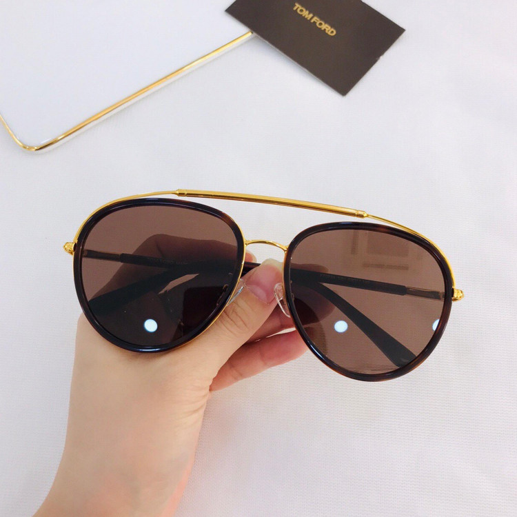 Sunglasses Tom Ford FT0748