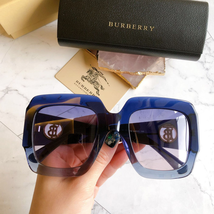 Sunglasses Burberry BE4316