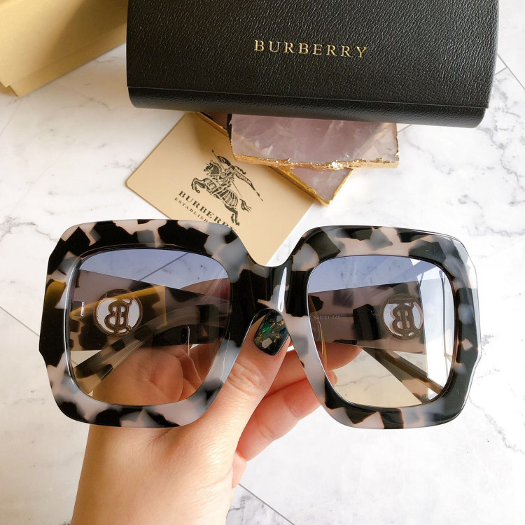 Sunglasses Burberry BE4316