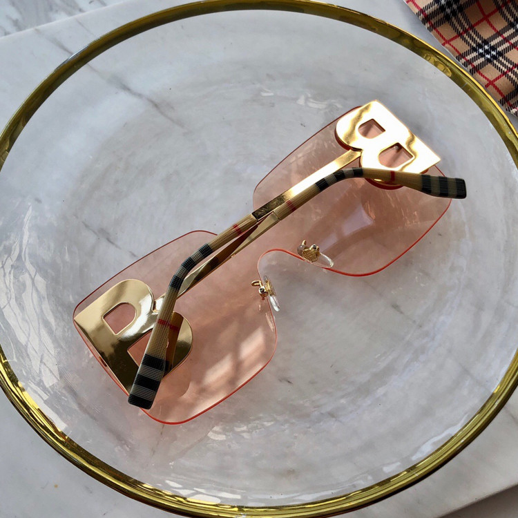 Sunglasses Burberry BE3112