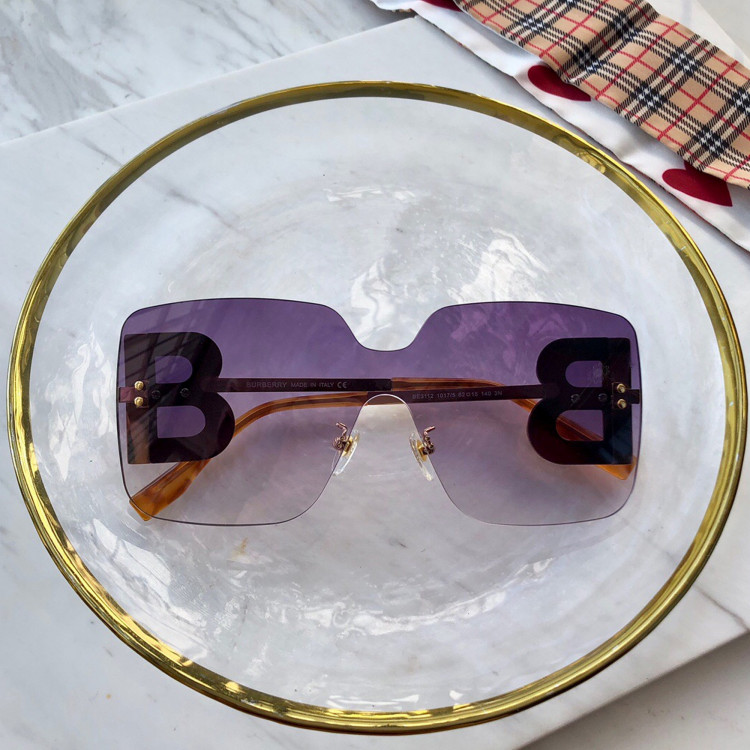 Sunglasses Burberry BE3112