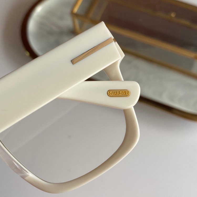 Sunglasses Tom Ford TF0711