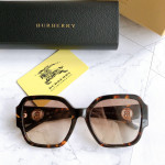 Burberry sunglasses B4023