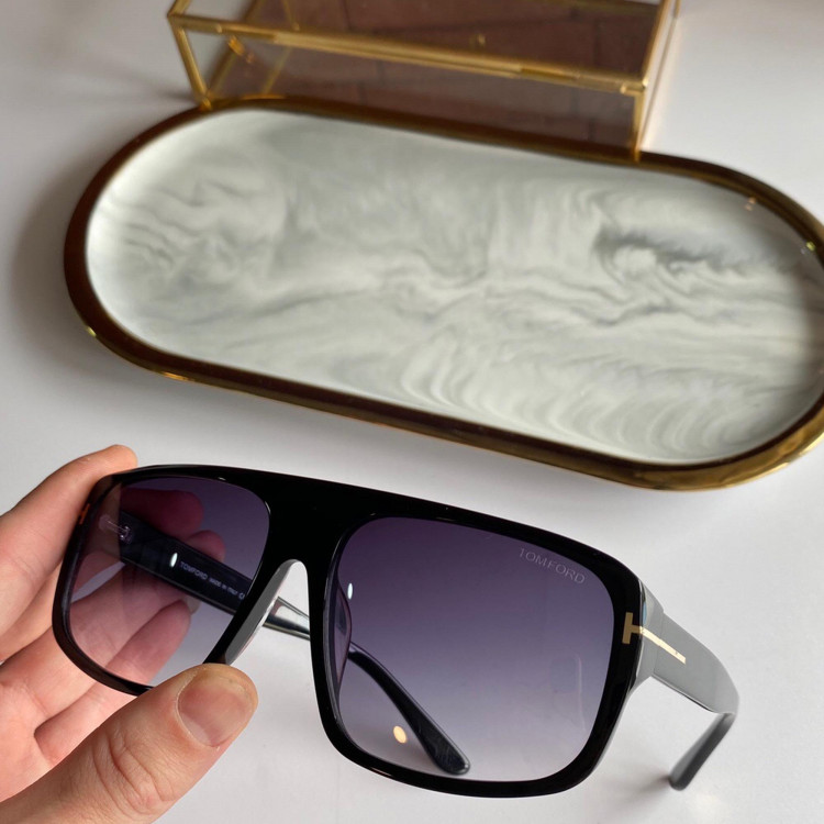 Sunglasses Tom Ford FT0754