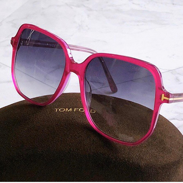 Солнцезащитные очки Tom Ford TF5578-B