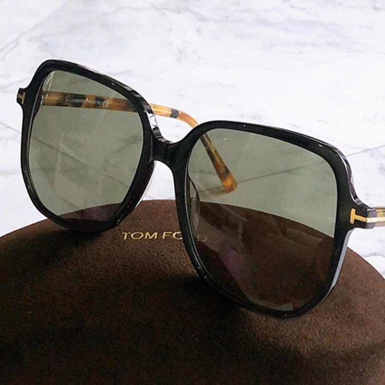 Солнцезащитные очки Tom Ford TF5578-B