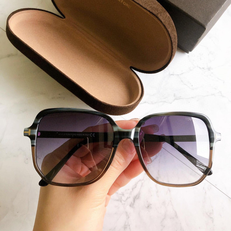 Солнцезащитные очки Tom Ford TF5578-B