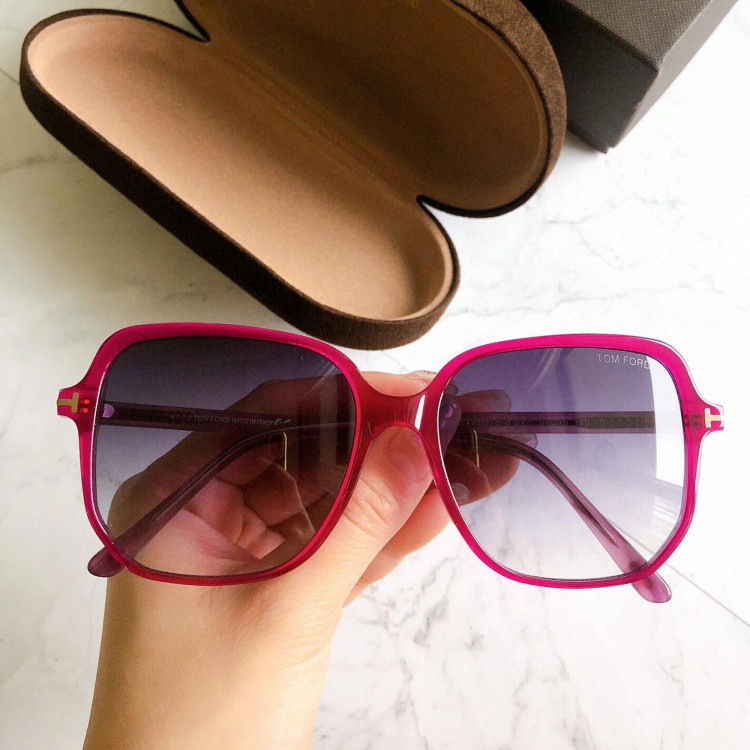 Солнцезащитные очки Tom Ford TF5578-B
