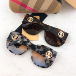 Sunglasses Burberry BE4290
