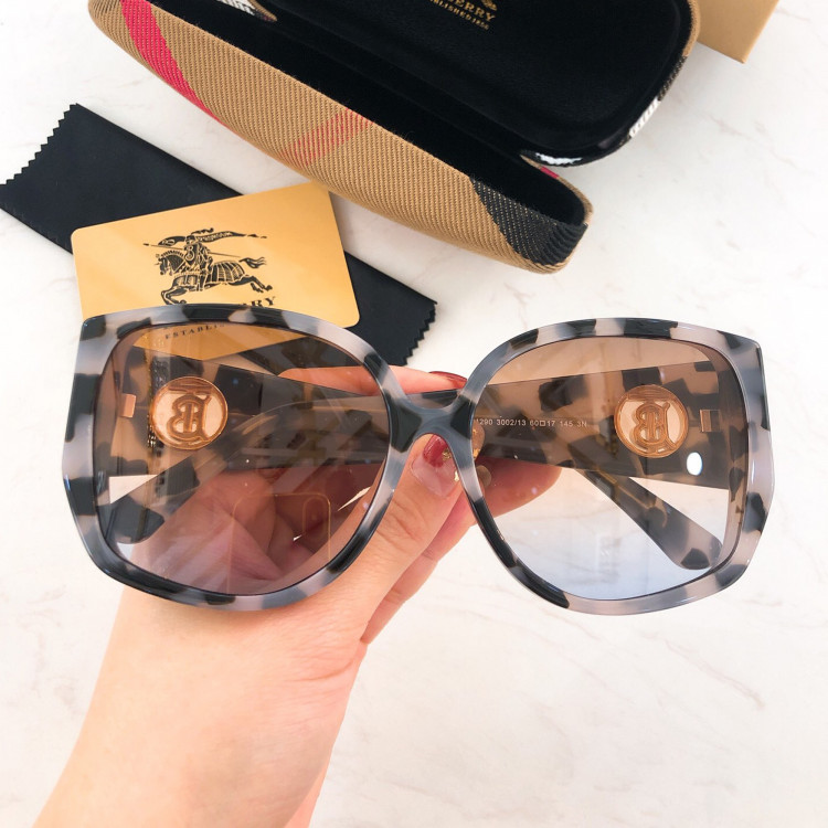 Sunglasses Burberry BE4290