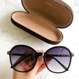 Солнцезащитные очки Tom Ford TF5577-B